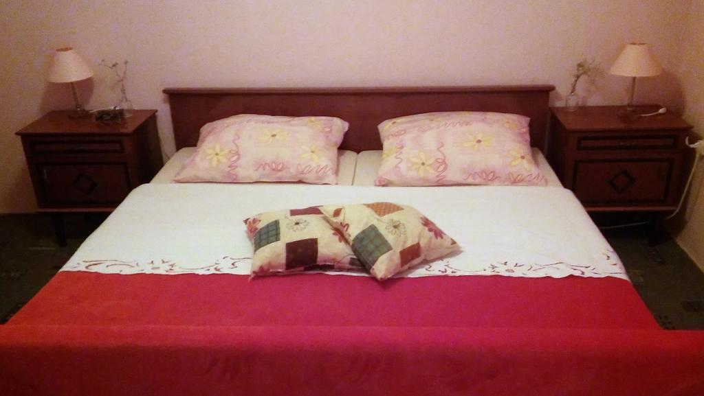 Apartmani Conar Veliki Drvenik Exterior photo